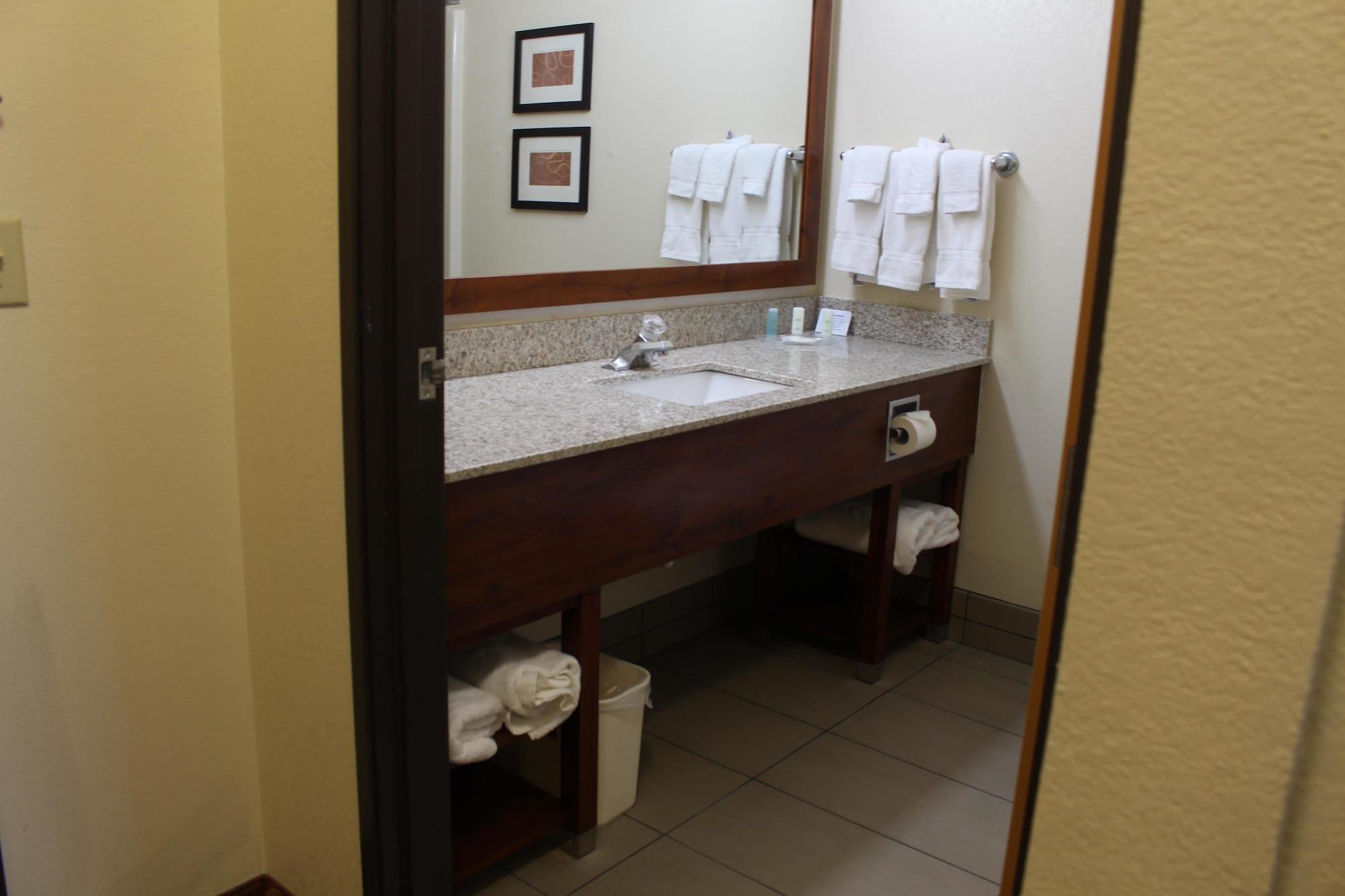 Comfort Suites Kansas City-Liberty Ngoại thất bức ảnh